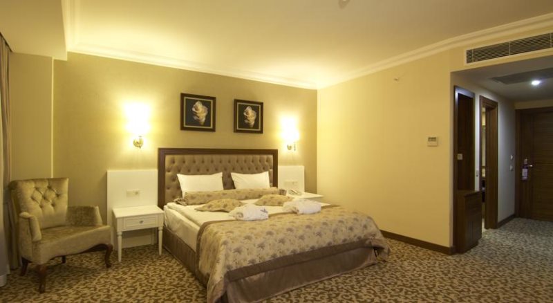 Safran Thermal Resort Sandıklı Standart Oda Resimleri