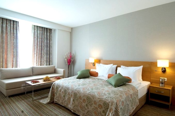 Sandıklı Termal Park Hotel Standart Oda Havuz Manzaralı  Resimleri