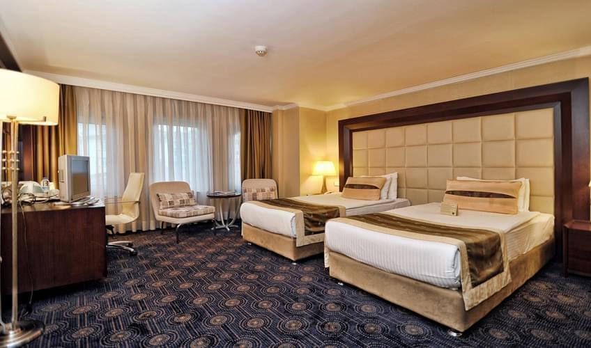 CK Farabi Hotel Triple Room Resimleri