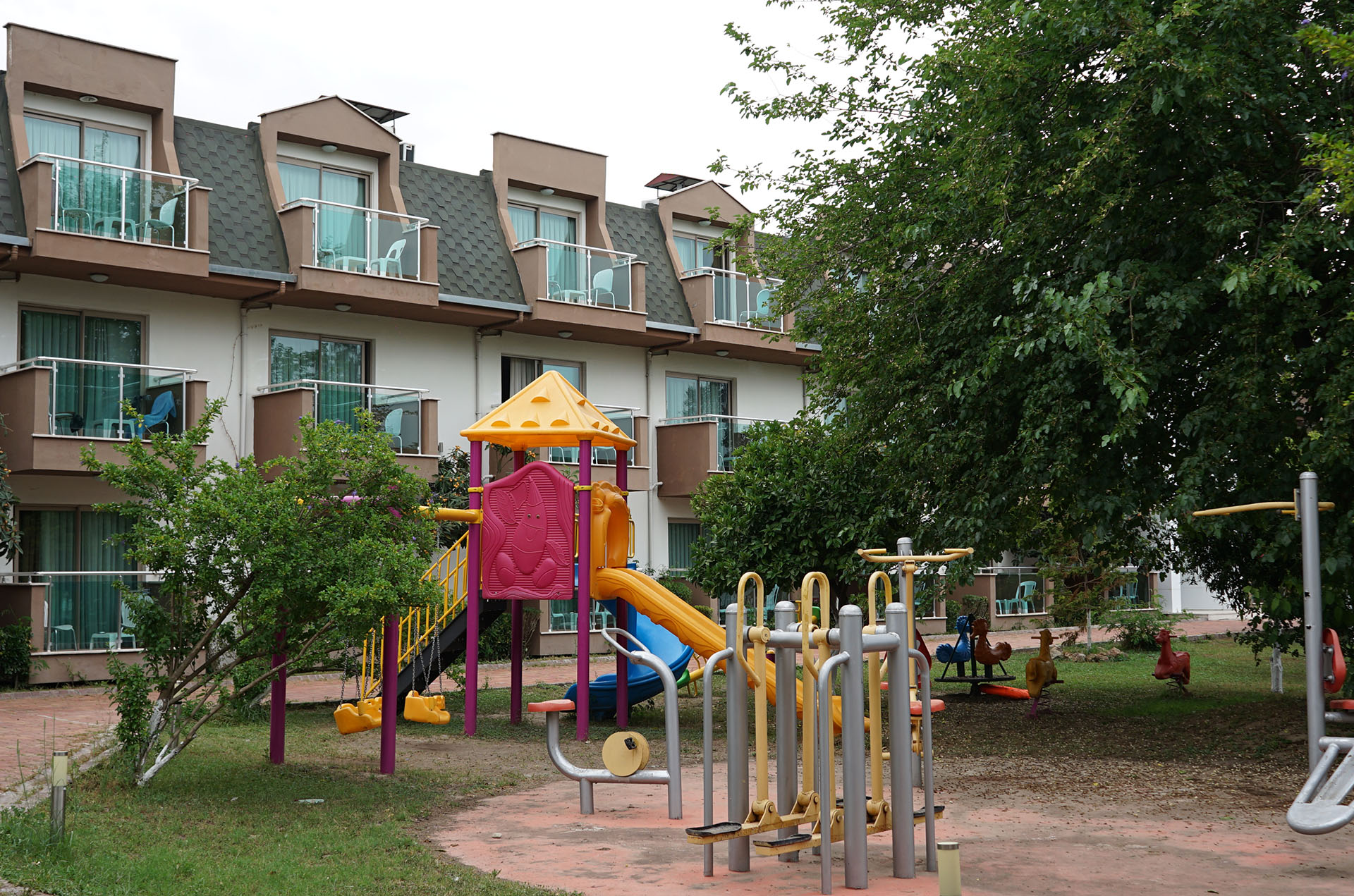Monna Roza Garden Resort Hotel