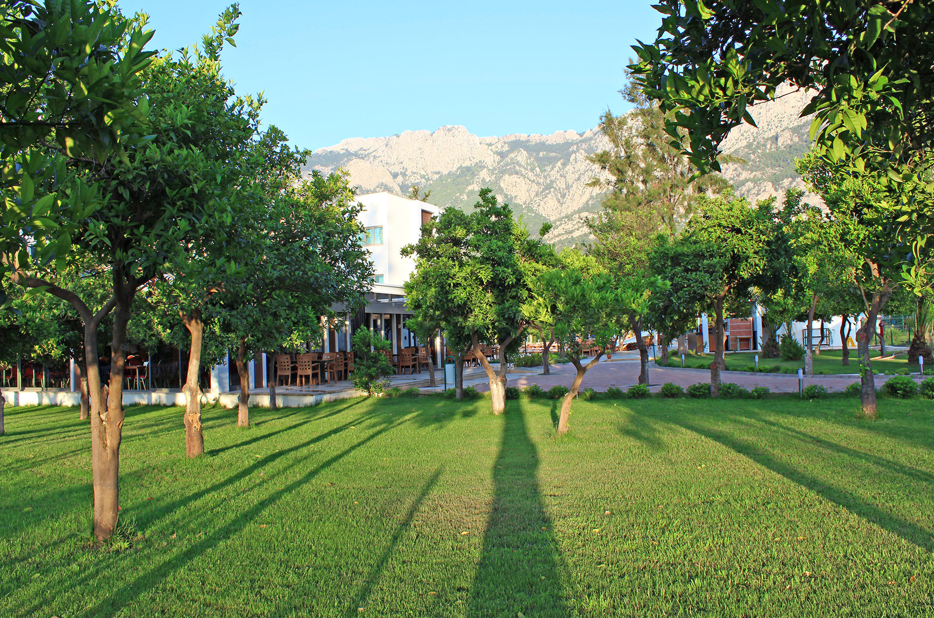 Monna Roza Garden Resort Hotel