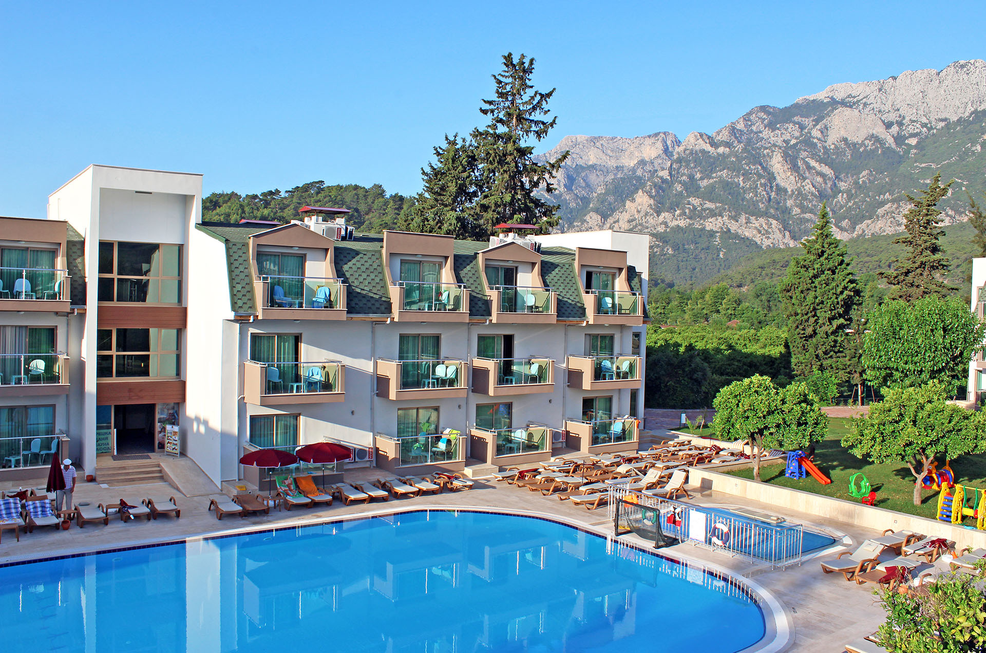 Monna Roza Garden Resort Hotel