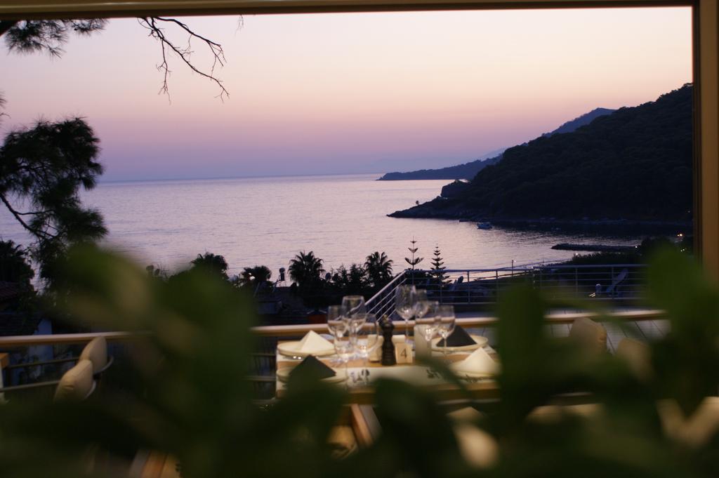 Melanippe Relaxing Hotel