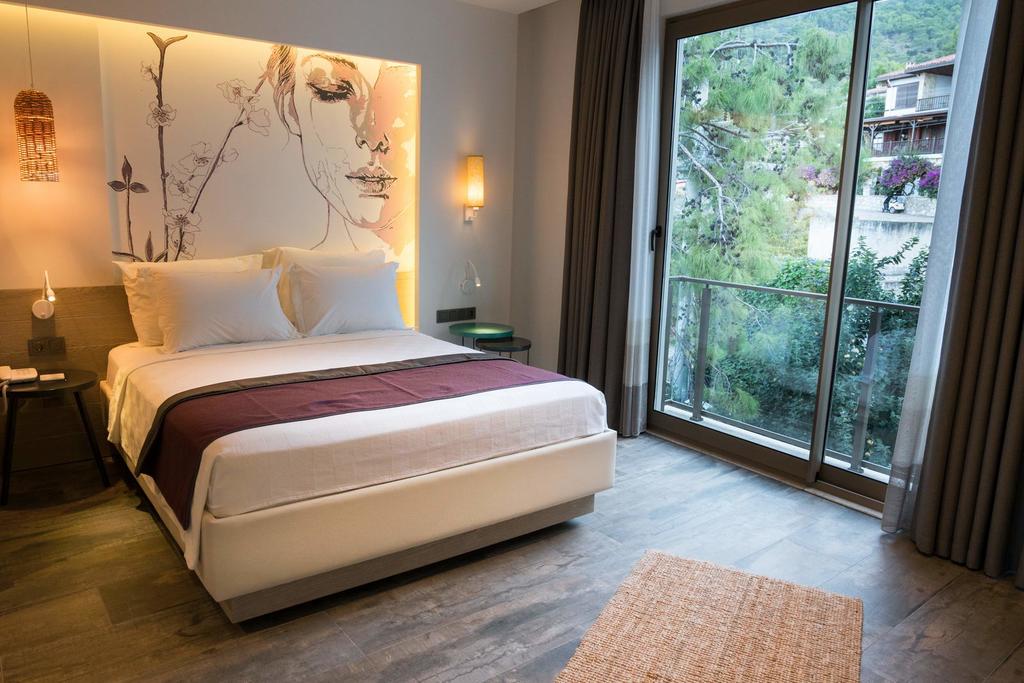 Melanippe Relaxing Hotel