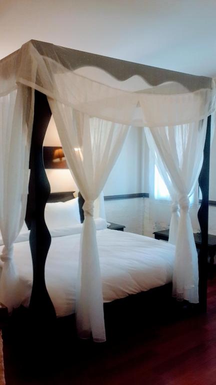 Altınsaray Hotel Standart Oda Kara Manzaralı  Resimleri