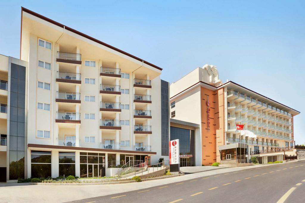 Ramada Hotel & Suites by Wyndham Kuşadası