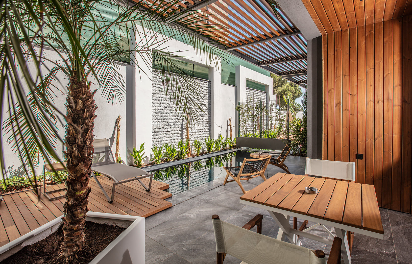 Unique Life Style Hotel Bahçe Manzaralı Özel Havuzlu Aile Suiti  Resimleri