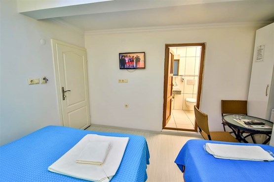 Ekonomik (Ara) Oda 3 Kişilik