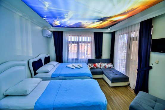 Şehir Manzaralı Mutfaklı Aile Odası 6 Kişilik