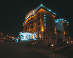 Karpalas City Hotel & Spa