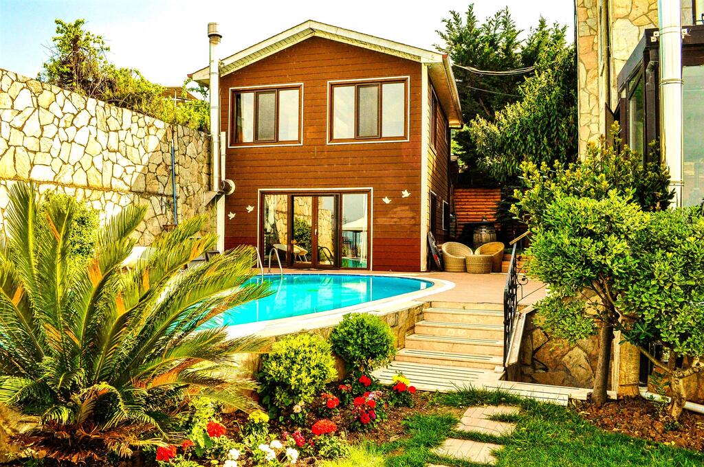 Villa Atroa Göl Evi