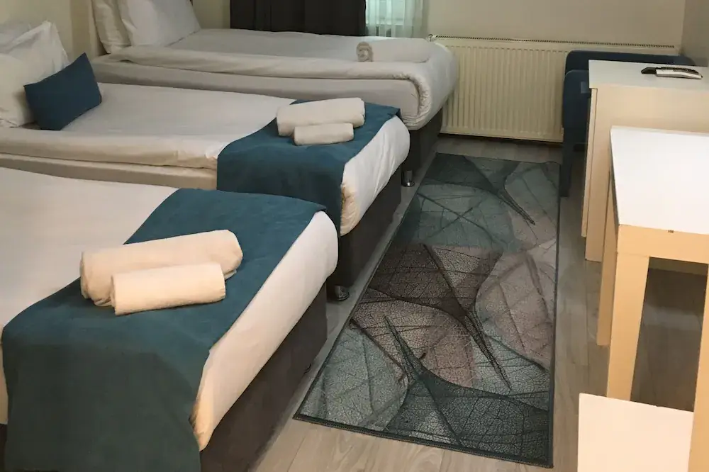 Lion City Hotel Üç Kişilik Oda Resimleri