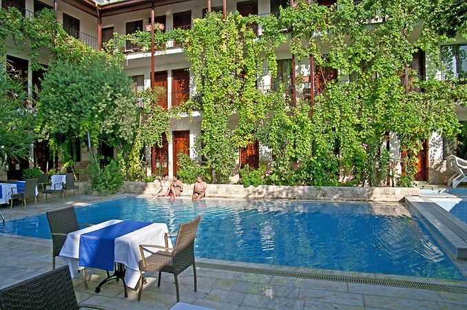 Koray Otel