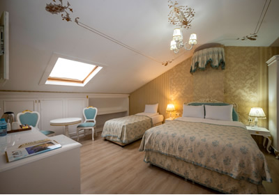 Fuat Bey Palace Hotel İptal Edilemez Üç Kişilik Standart Oda Resimleri