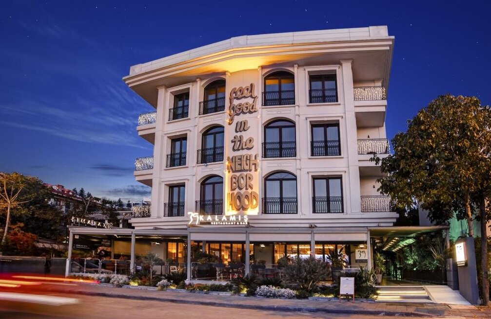 39 Kalamış Marina Hotel & Restaurant