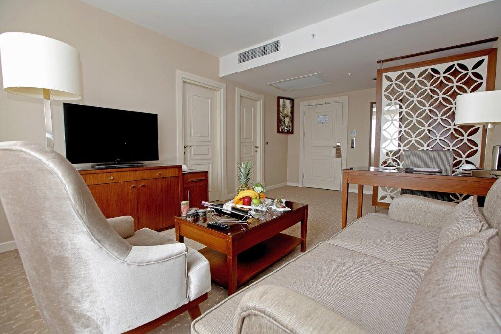 Miracle İstanbul Asia Airport Hotel & Spa Deluxe Oda Resimleri