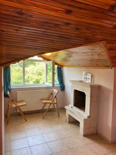 Ağva Temmuz Otel Çatı Katı Şömineli Alçak Tavanlı Oda - İptal Edilemez Resimleri