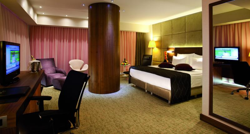 Crowne Plaza Istanbul Harbiye Junior Suite Resimleri