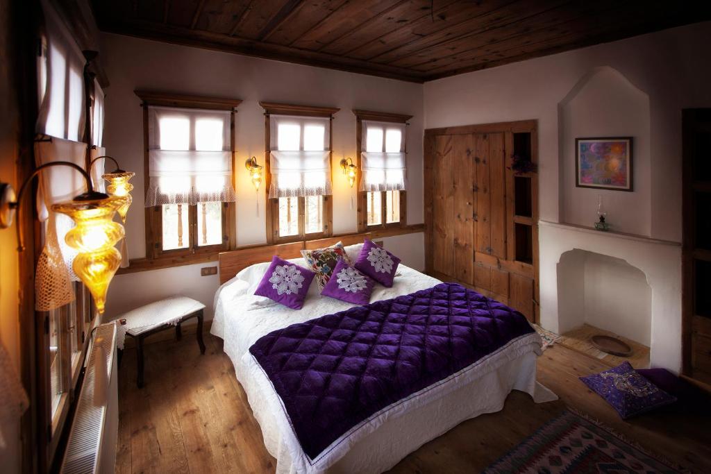 Dadibra Konak Hotel İptal Edilemez Üç Kişilik Oda Resimleri