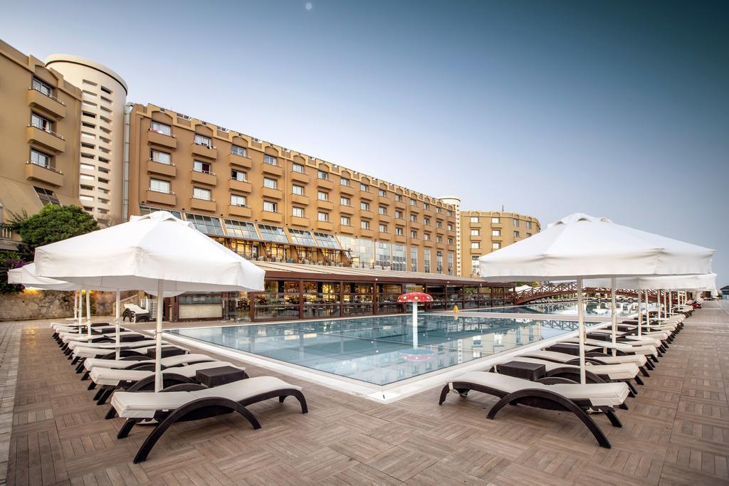 Merit Park Hotel & Casino