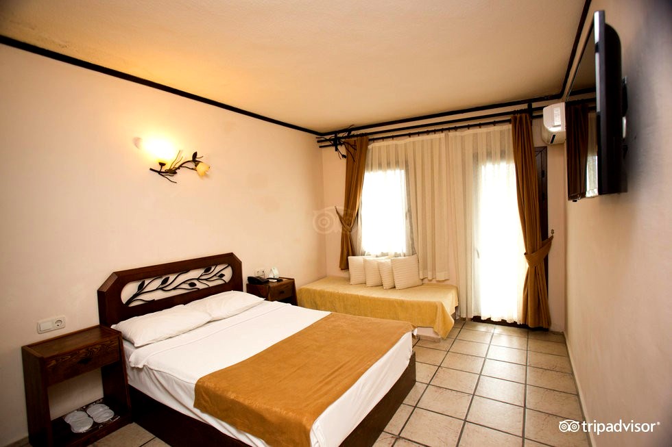 Flora Hotel Standart Oda Resimleri