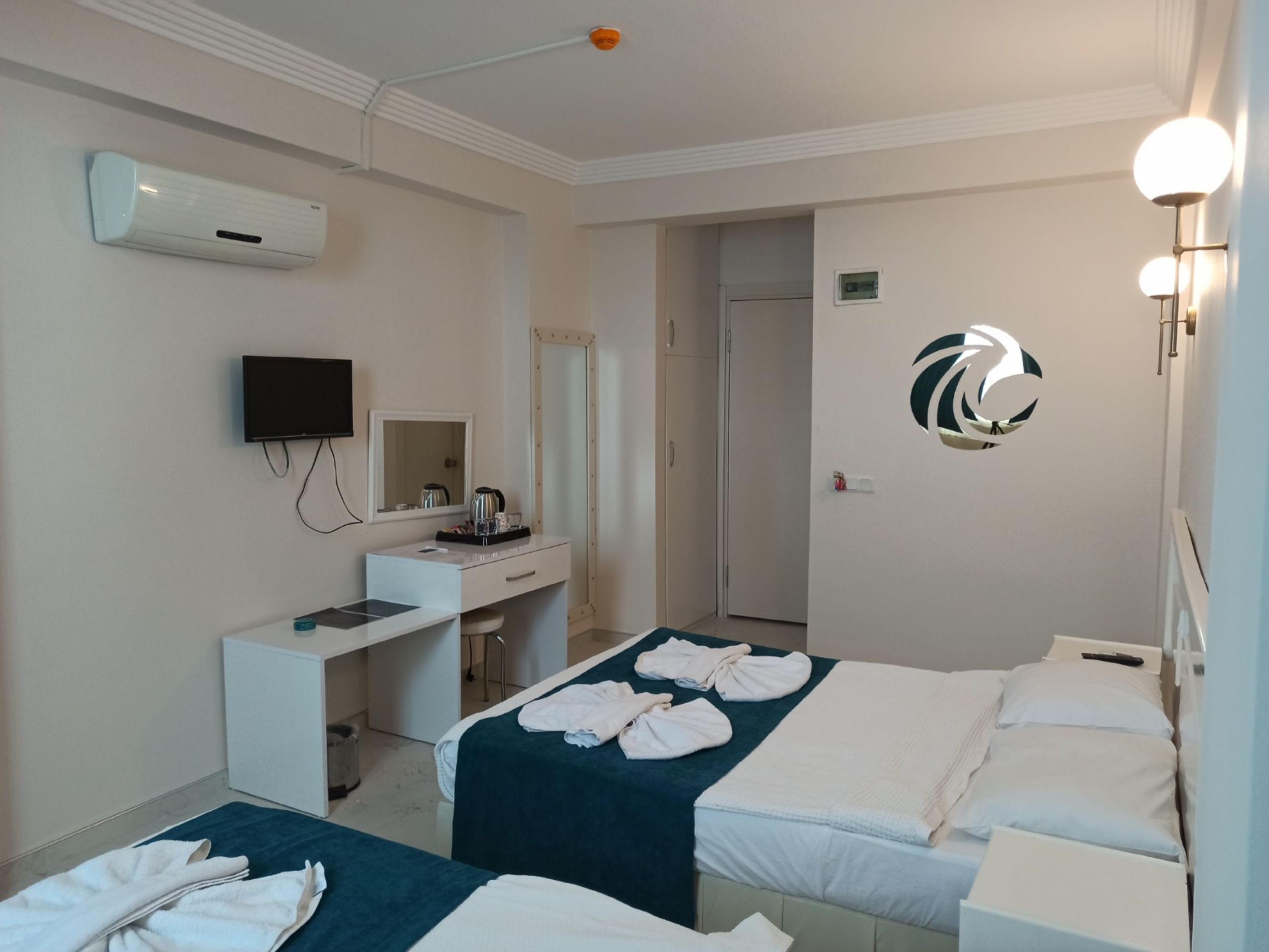 Aquila Beach Hotel