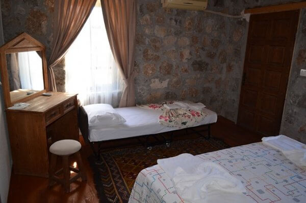 Dağ Manzaralı Standart Oda