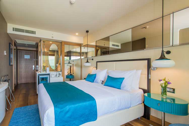 Deluxe Deniz Manzaralı Oda 