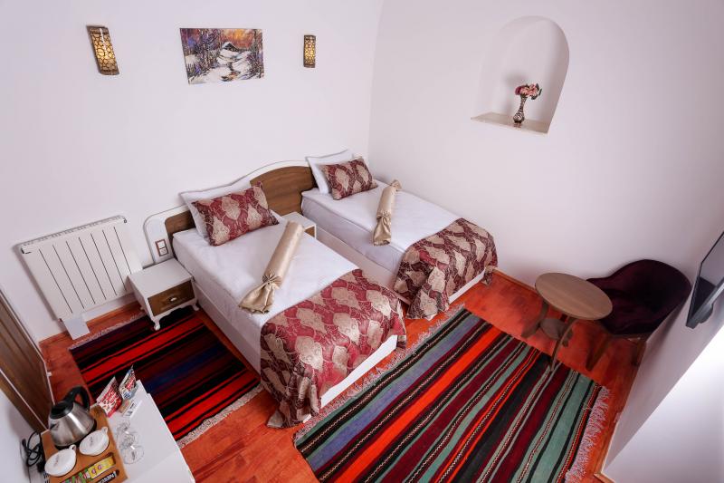 Behrampaşa Otel İptal Edilemez Standart Çift Kişilik veya İki Yataklı Oda Resimleri
