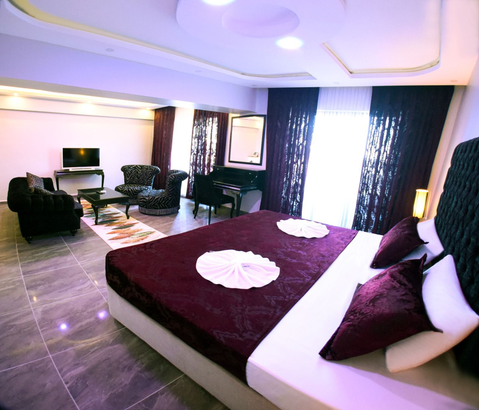 Marine View Hotel Suit Oda - İptal Edilemez Resimleri